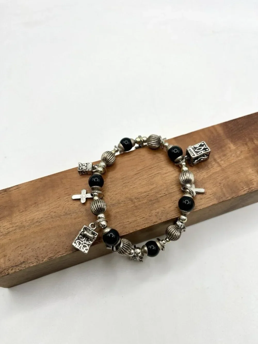 VTG Christian Charm Stretch Bracelet Silver Tone Cross Bible Religious Glass